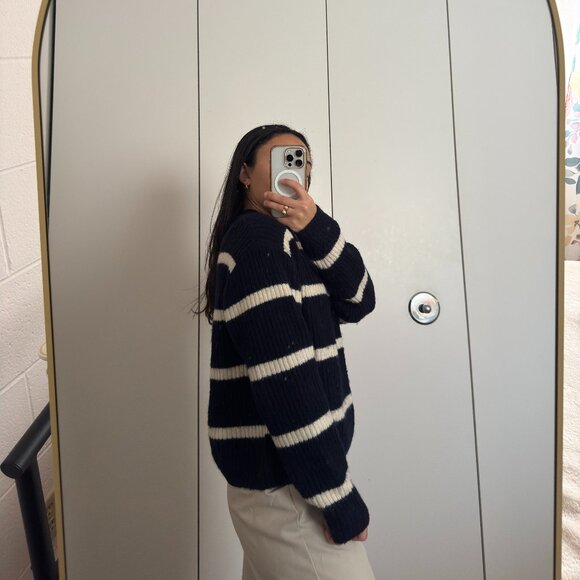 H&M Classic Navy & Cream Striped Knit Sweater - Picture 3 of 8